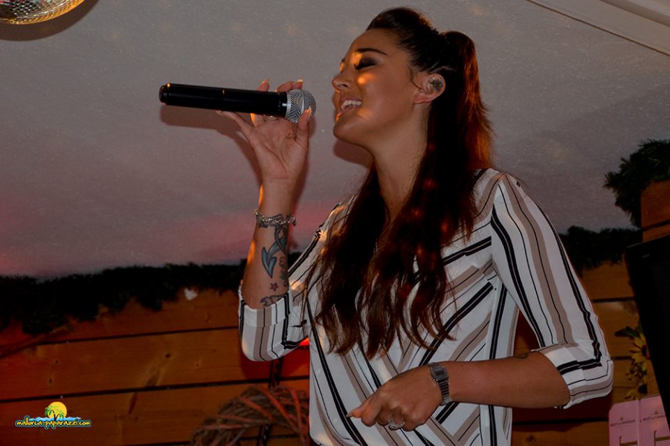 Angel-Flukes-Supertalent-2016