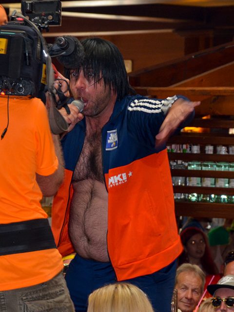 ikke-hüftgold-am-ballermann